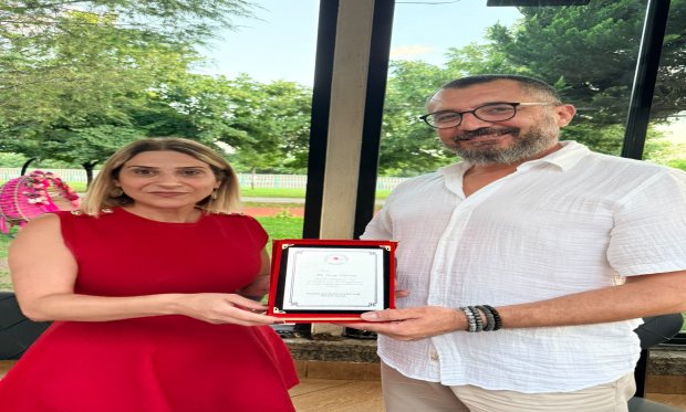 AİLE HEKİMLERİ DR. RECEP PEHLİVAN'I SEVGİYLE UĞURLADI